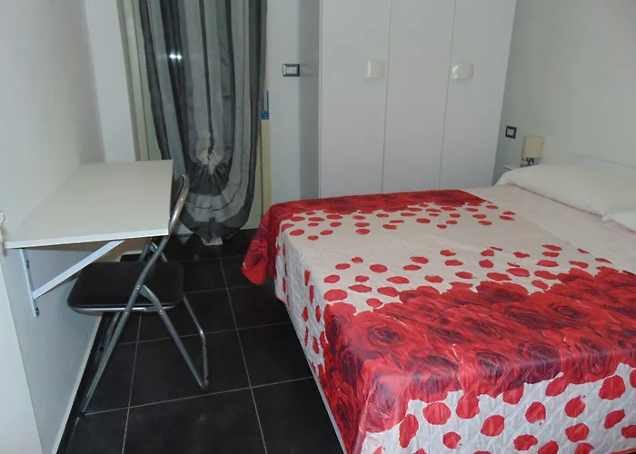 לינה וארוחת בוקר Etna's Tourist 3*